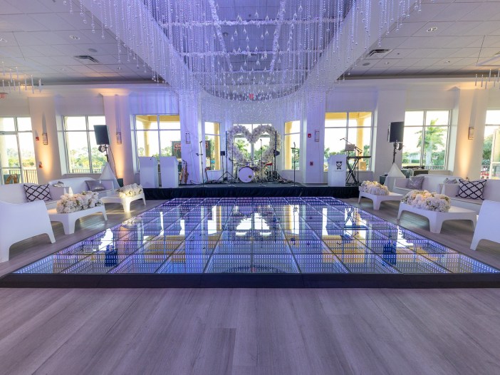 Wedding Dance floor, wedding lounge seating, elegant, wedding day set up, West Palm Beach Wedding Venue, West Palm Beach Country Club Wedding, Wedding Ceremony, Wedding Reception, Wedding venue, Southern Florida, Wedding Venue,