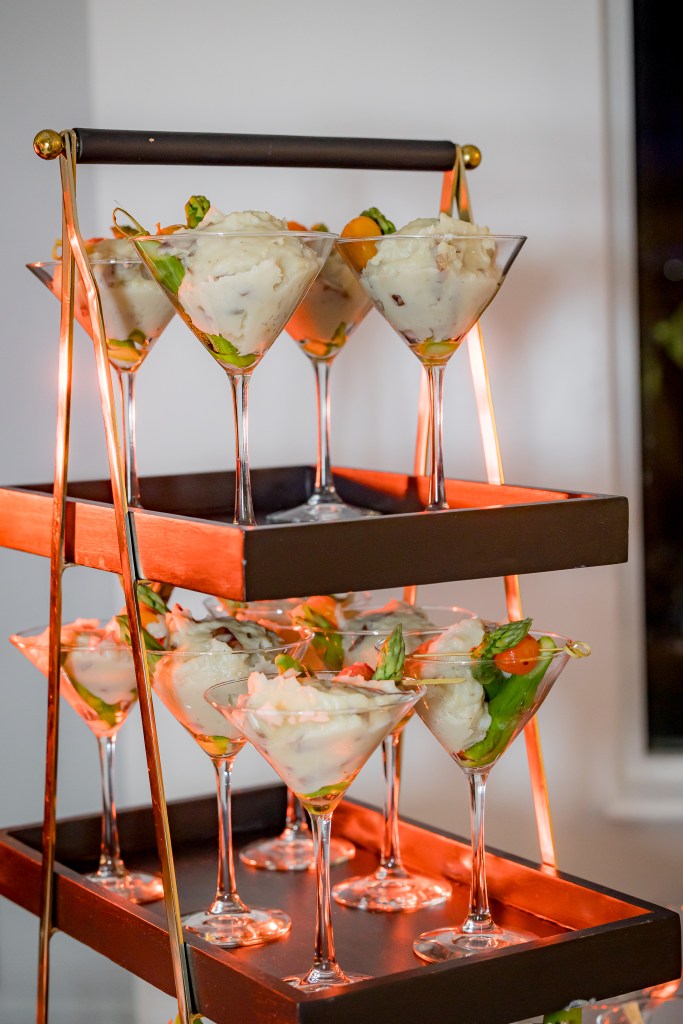 Wedding catering, gourmet catering, catering, buffet, seated, plated, luxury catering, professional catering, West Palm Beach Wedding Venue, West Palm Beach Country Club Wedding, Wedding Ceremony, Wedding Reception, Wedding venue, Southern Florida, Wedding Venue,