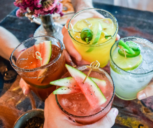 How to plan a fun cocktail hour for your Palm Beach wedding venue reception