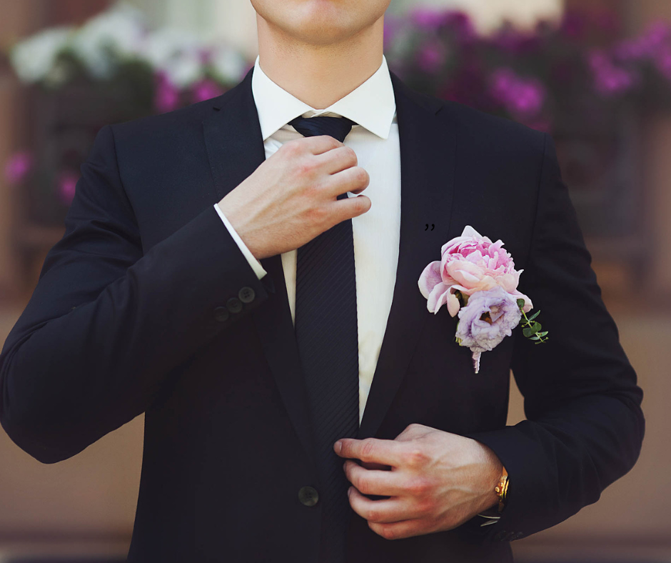 Grooms boutonniere, luxury wedding flowers at a Palm Beach wedding venue