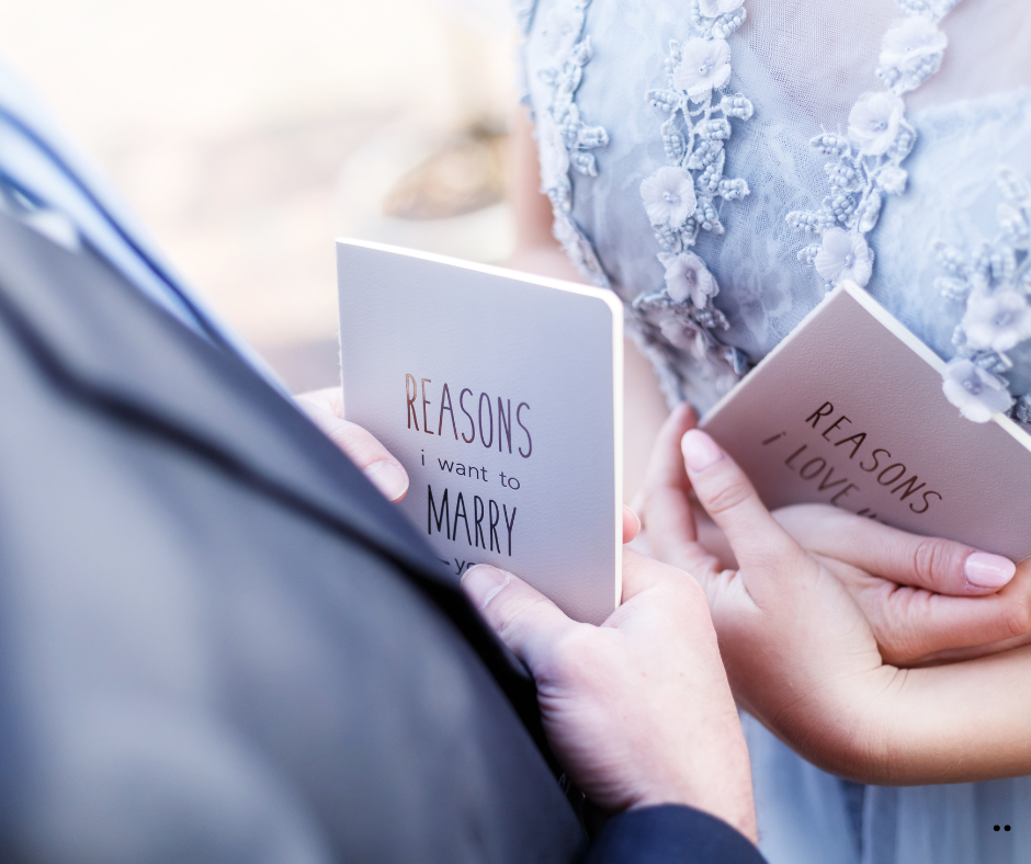 Ways to include your mom in the wedding