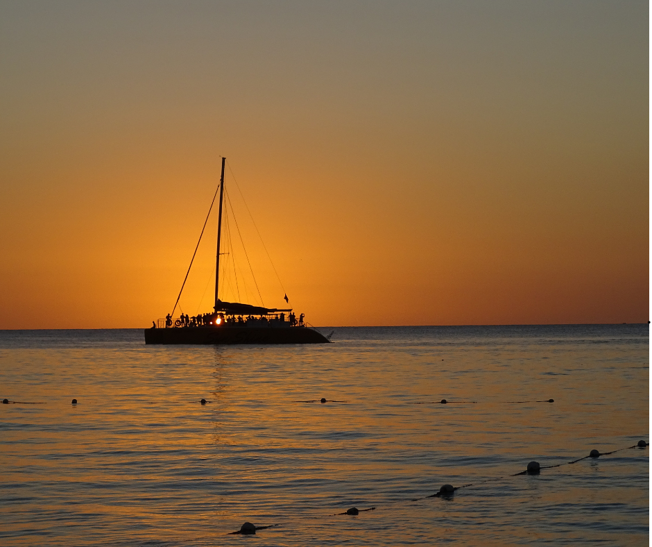 Things To Do In Palm Beach: Romantic Boat Tours